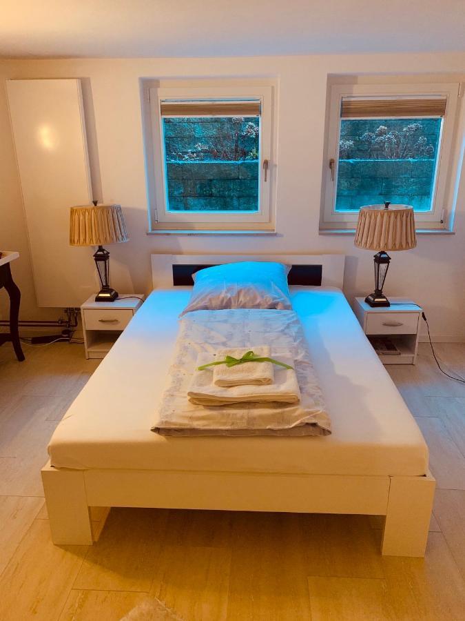 Souterrain Mit Separatem Eingang Und Bad Accommodatie bij particulieren *