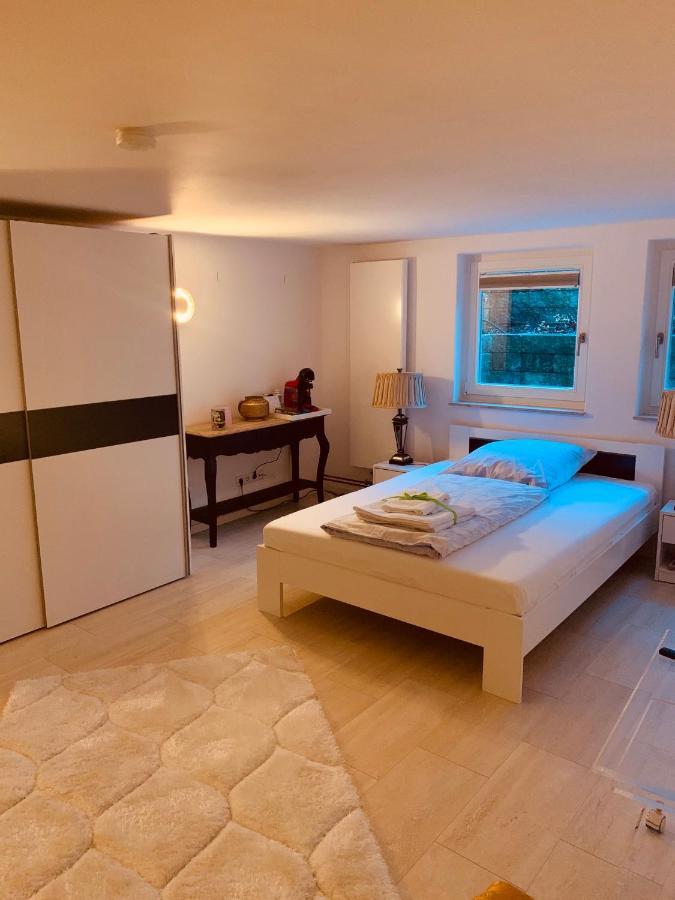 Accommodatie bij particulieren Souterrain Mit Separatem Eingang Und Bad Düsseldorf