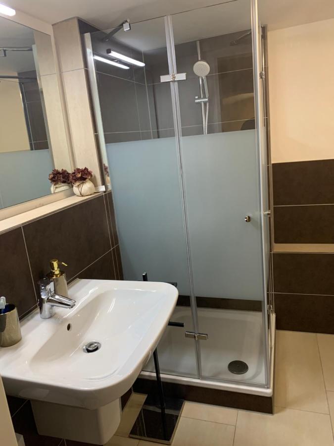 Souterrain Mit Separatem Eingang Und Bad Accommodatie bij particulieren