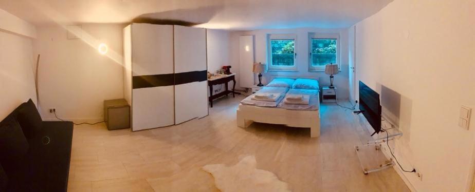 Souterrain Mit Separatem Eingang Und Bad Accommodatie bij particulieren *